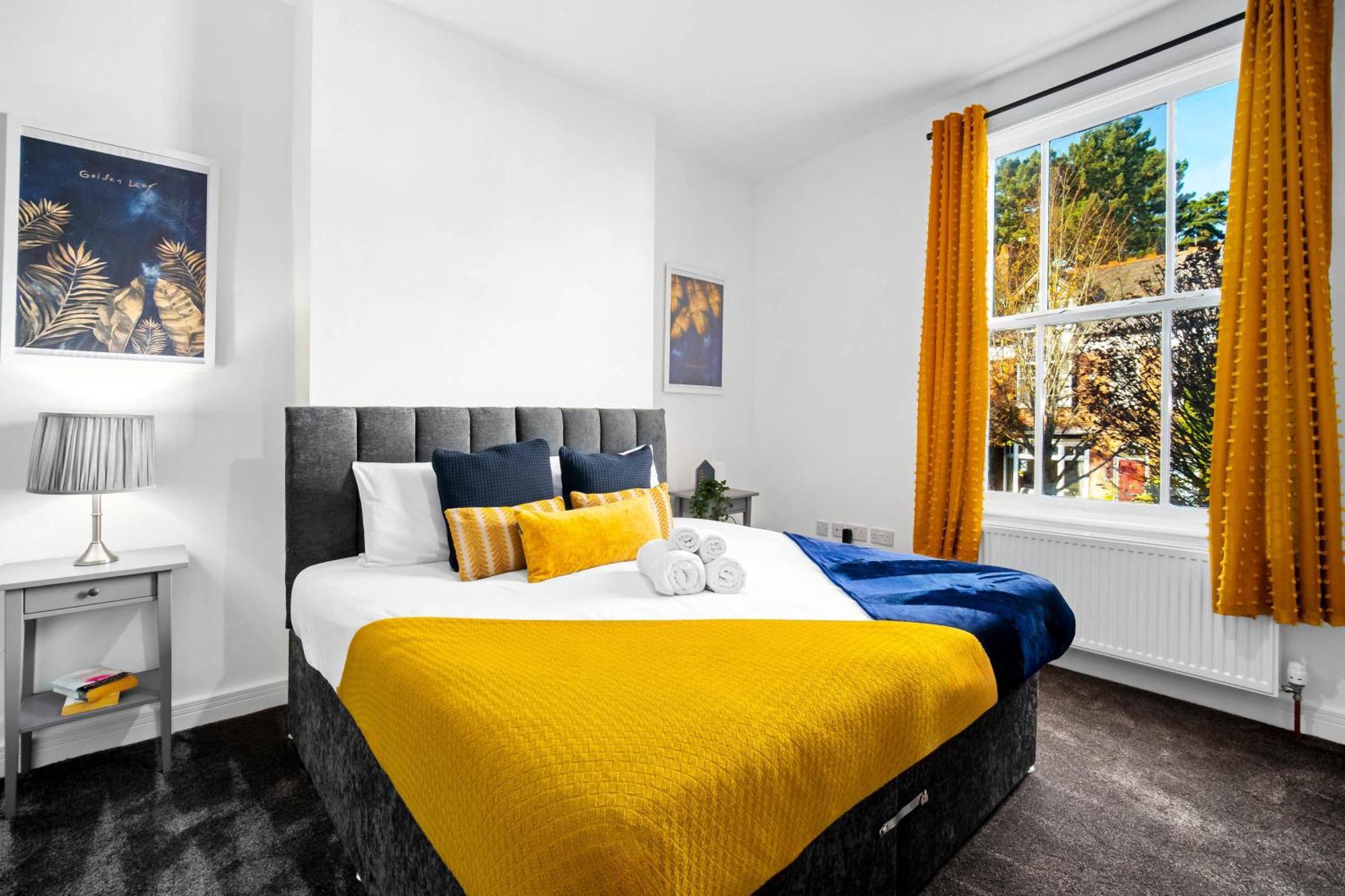 Large Modern Apartment - High-Speed Wifi - Netflix - Street Parking 3Br Бирмингем Экстерьер фото