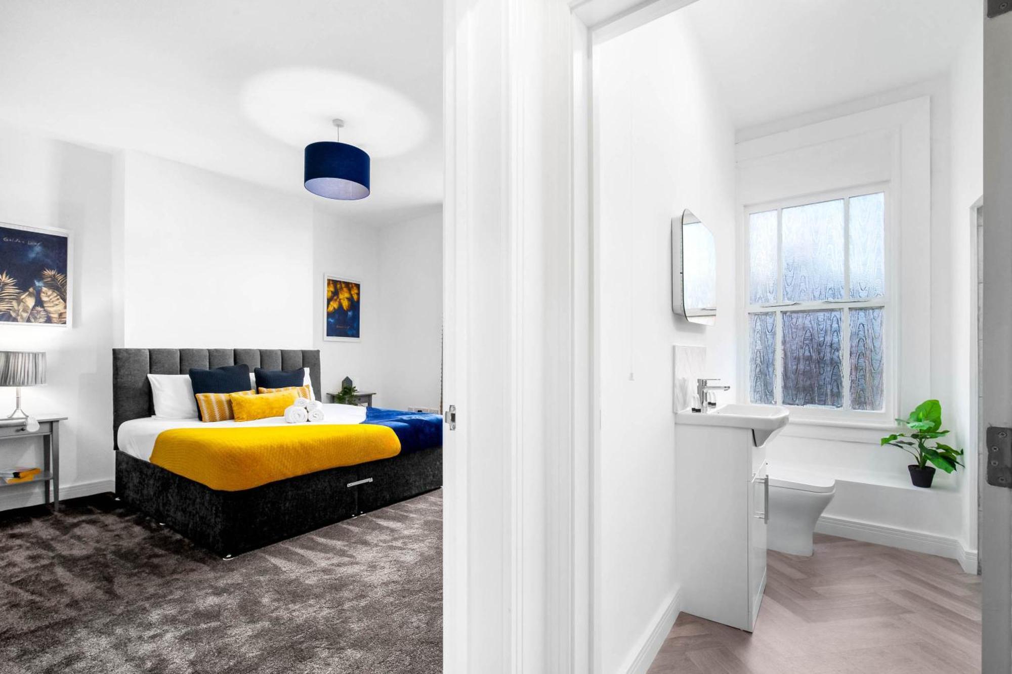 Large Modern Apartment - High-Speed Wifi - Netflix - Street Parking 3Br Бирмингем Экстерьер фото