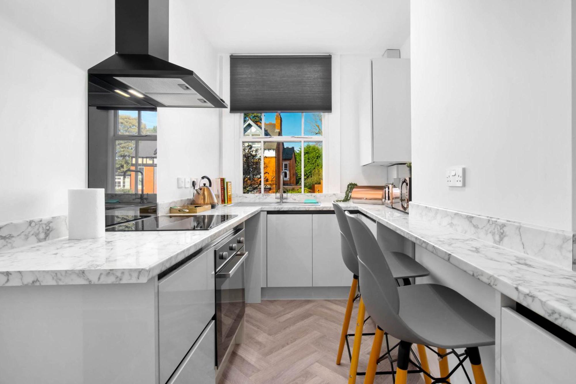 Large Modern Apartment - High-Speed Wifi - Netflix - Street Parking 3Br Бирмингем Экстерьер фото